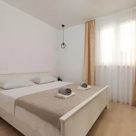 Apartman Antoni 2 Podstrana